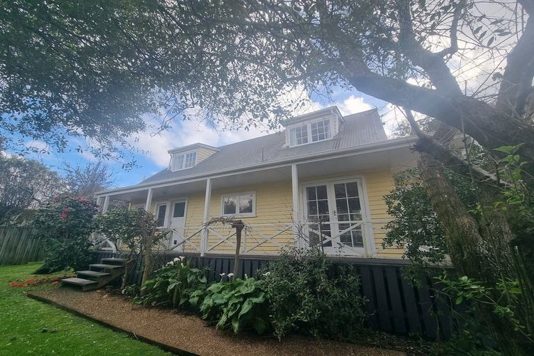 Photo of property in 29a William Bond Street, Stanley Point, Auckland, 0624