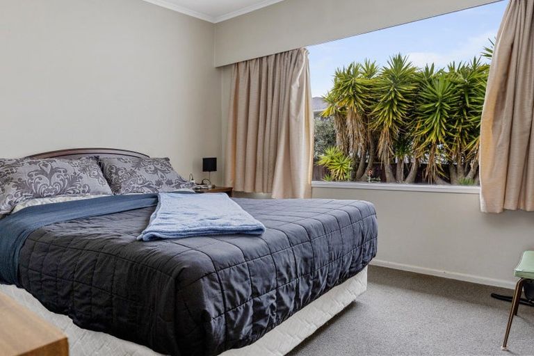 Photo of property in 2 Tamatea Road, Taupo, 3330