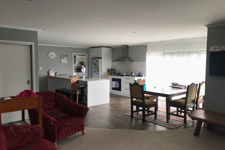 Photo of property in 5 Cook Drive, Tuakau, 2121