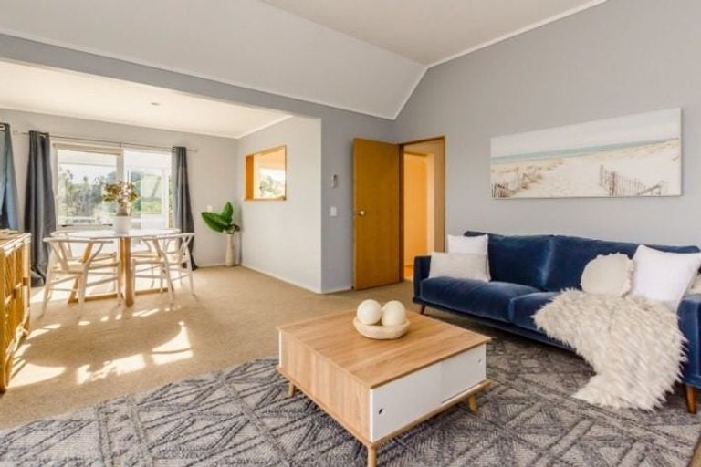 Photo of property in 18 Kohutuhutu Road, Raumati Beach, Paraparaumu, 5032