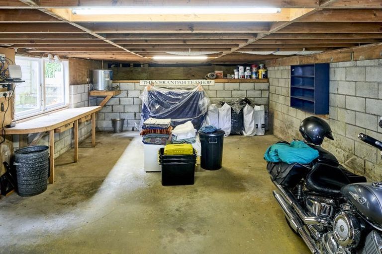 Photo of property in 31 Nikau Street, Eastbourne, Lower Hutt, 5013