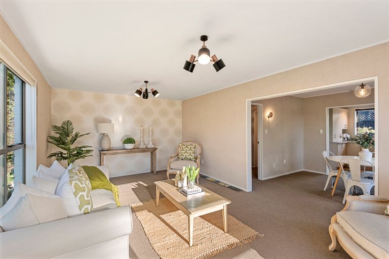 Photo of property in 2/37 Augusta Street, Redcliffs, Christchurch, 8081