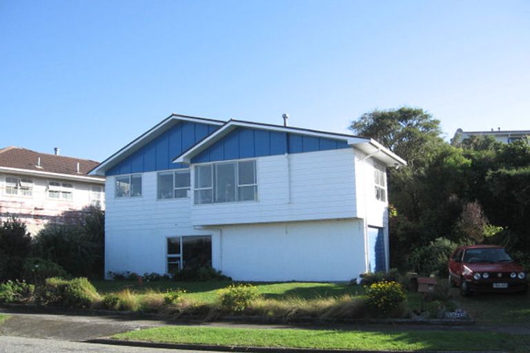 Photo of property in 20 Pennant Grove, Titahi Bay, Porirua, 5022