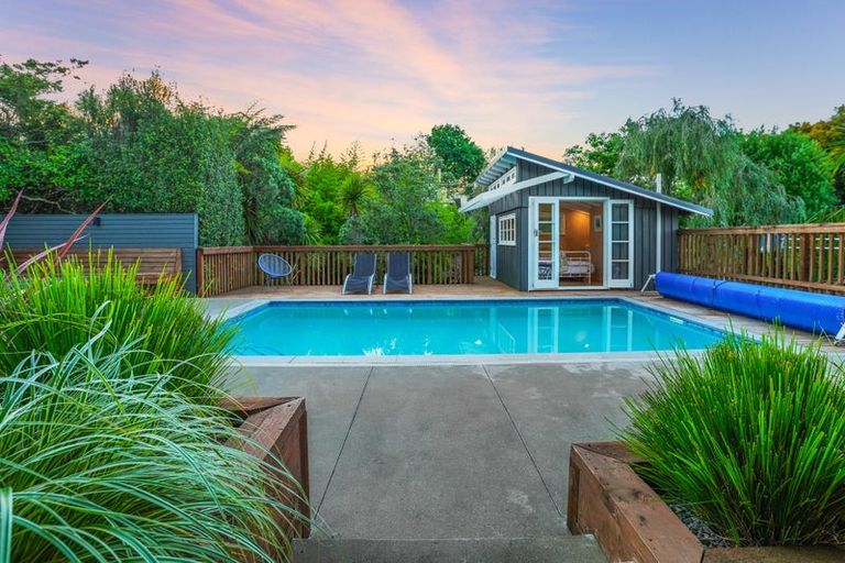 Photo of property in 39 Kamara Road, Glen Eden, Auckland, 0602