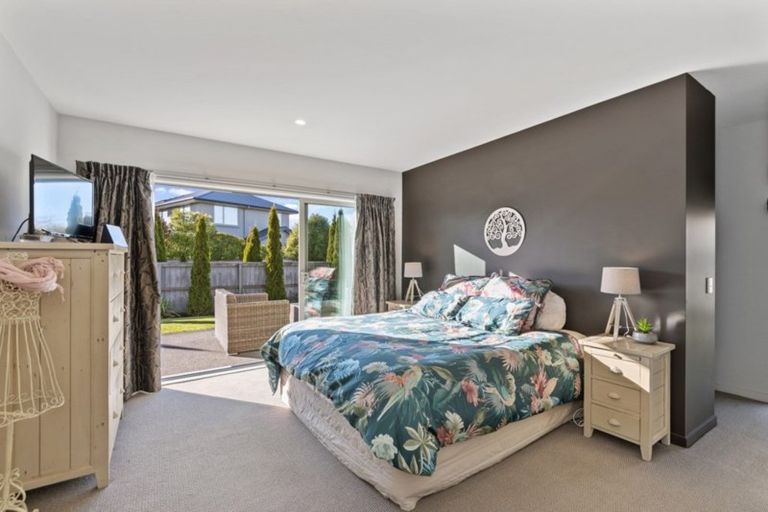 Photo of property in 11 Prebblewood Drive, Prebbleton, 7604