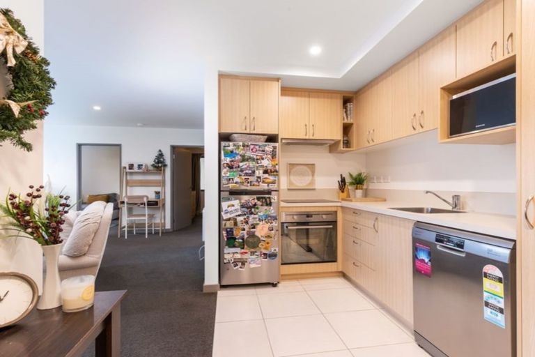 Photo of property in La Residence Du Lac, 26/527 Frankton Road, Queenstown, 9300