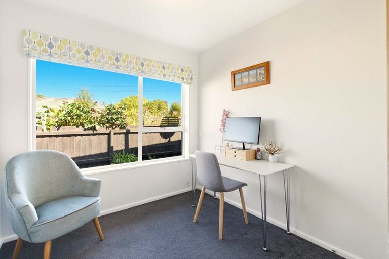 Photo of property in 6 Kennedys Bush Road, Halswell, Christchurch, 8025