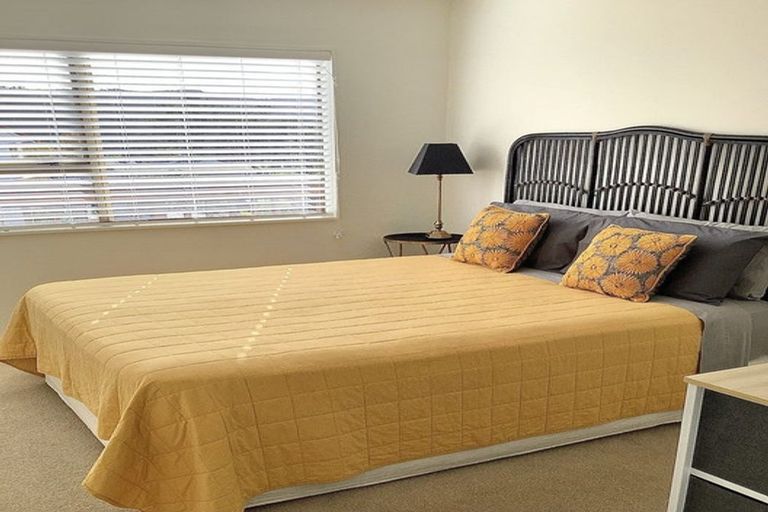 Photo of property in 6 Puketiro Place, Paihia, 0200