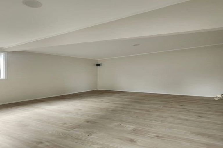 Photo of property in 5 Lane Road, Weymouth, Auckland, 2103