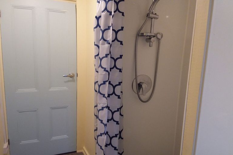 Photo of property in 14 Walter Street, The Glen, Dunedin, 9011