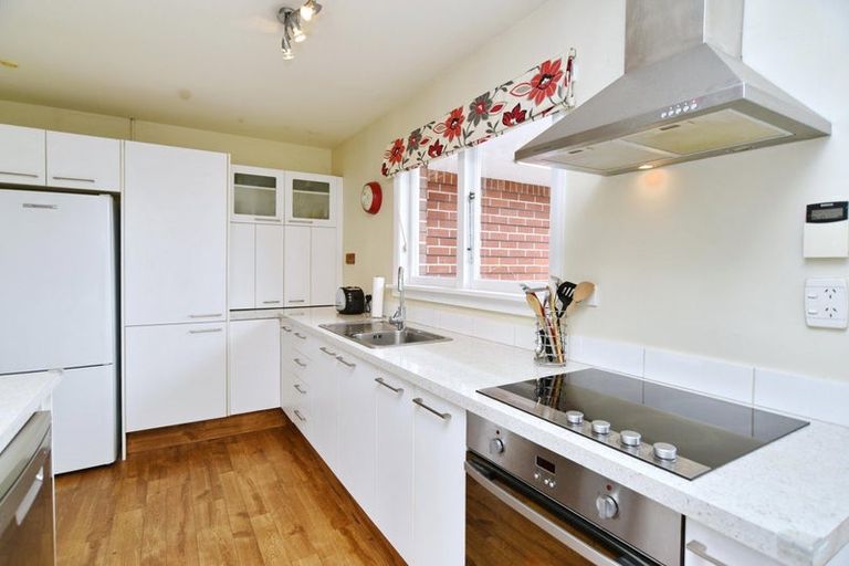 Photo of property in 4 Mcfaddens Road, St Albans, Christchurch, 8052