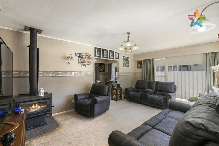 Photo of property in 33 Meremere Street, Wainuiomata, Lower Hutt, 5014