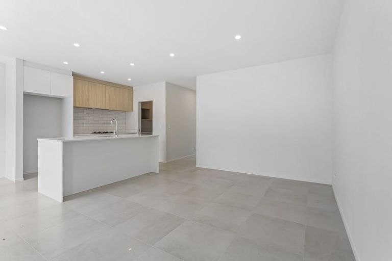 Photo of property in 105 Nganui Avenue, Takanini, Auckland, 2112