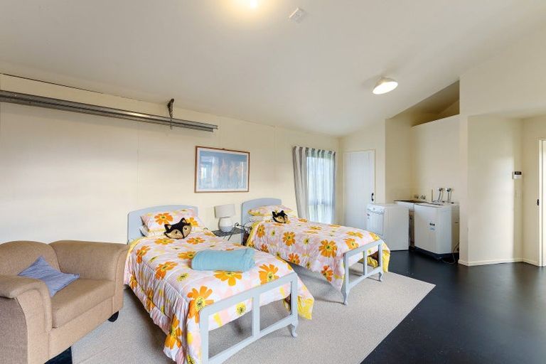 Photo of property in 80 Reay Mackay Grove, Waikawa Beach, Levin, 5573