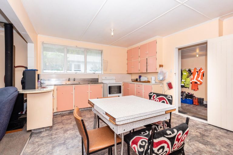 Photo of property in 119 De Lautour Road, Inner Kaiti, Gisborne, 4010