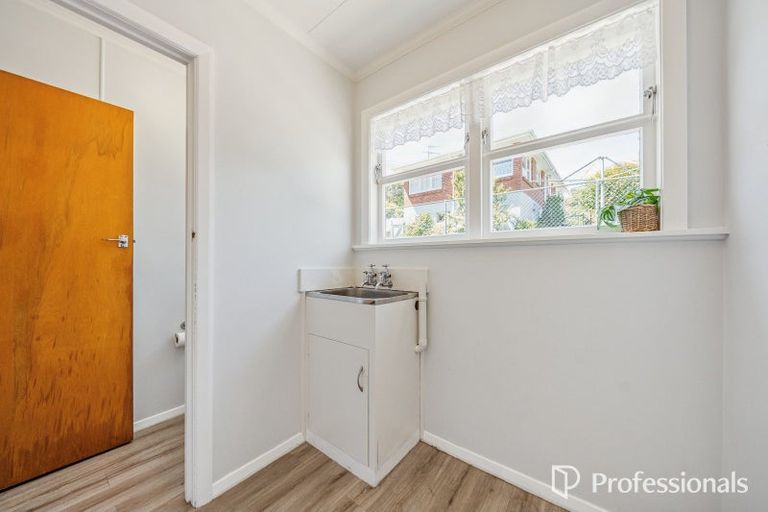 Photo of property in 90 Thomas Street, Stokes Valley, Lower Hutt, 5019