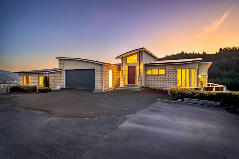 Photo of property in 23 Garrett Place, Riverstone Terraces, Upper Hutt, 5018