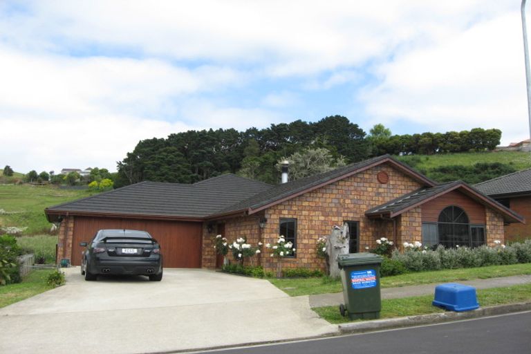 Photo of property in 12 Ridgeway Road, Pukekohe, 2120