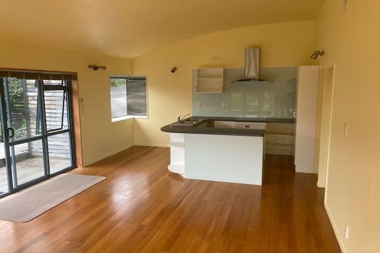 Photo of property in 117 Bradbury Road, Botany Downs, Auckland, 2010