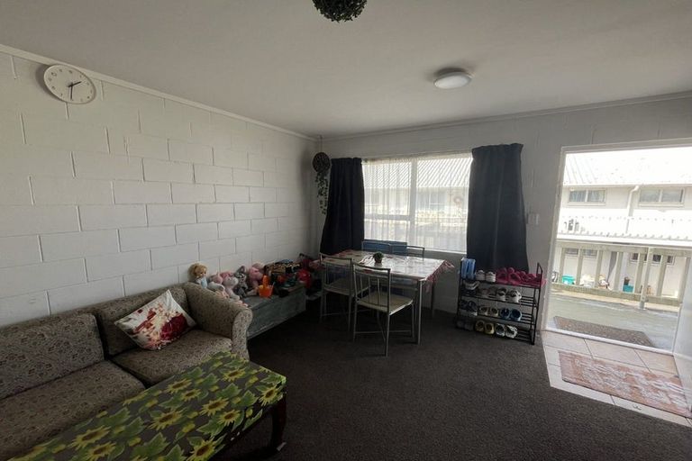 Photo of property in 1/11 Rotoiti Street, Johnsonville, Wellington, 6037