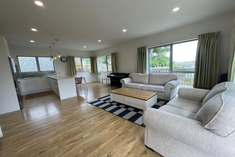 Photo of property in 102 Stanmore Bay Road, Stanmore Bay, Whangaparaoa, 0932