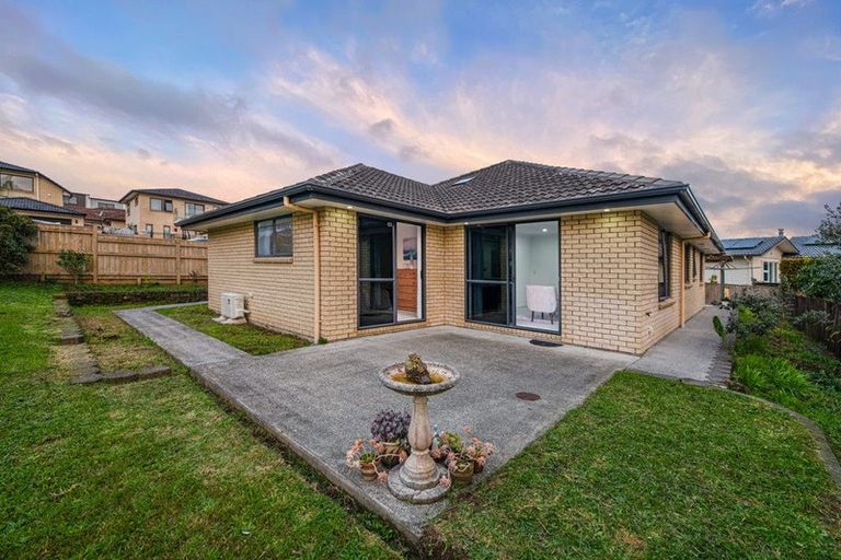 Photo of property in 62 Waitaki Street, Henderson, Auckland, 0612