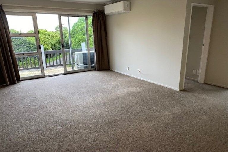 Photo of property in 4/49 Maungaraki Road, Korokoro, Lower Hutt, 5012