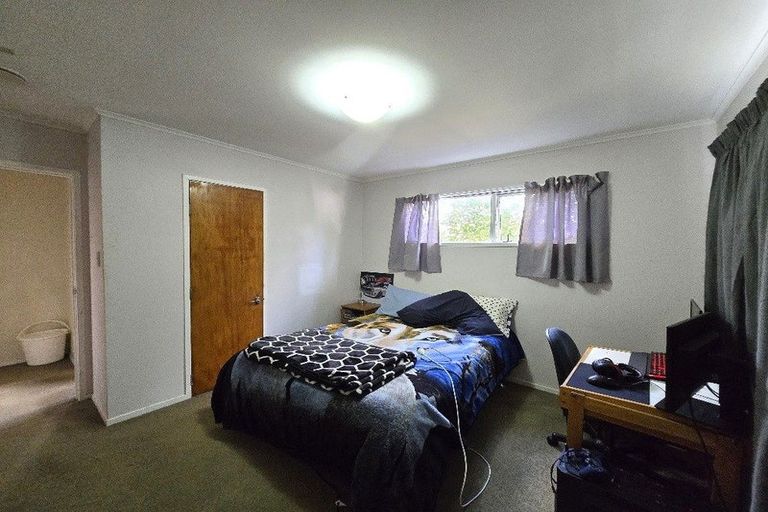 Photo of property in 1/25 Sapphire Place, Bayview, Auckland, 0629