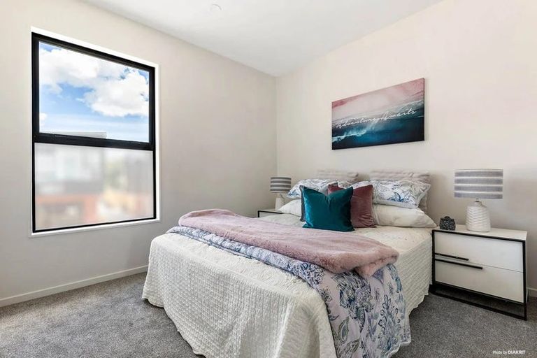 Photo of property in 6/24 Carnoustie Drive, Wattle Downs, Auckland, 2103