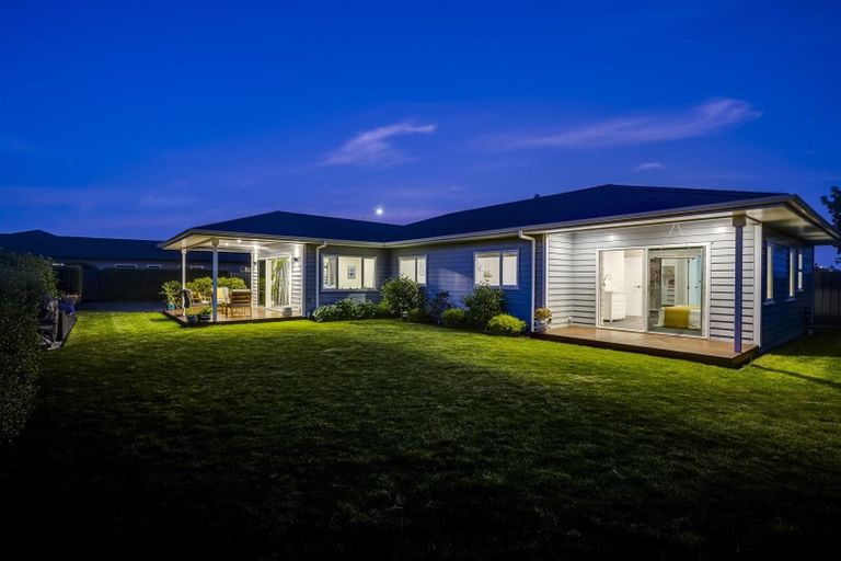 Photo of property in 20 Pukaki Place, Poraiti, Napier, 4112
