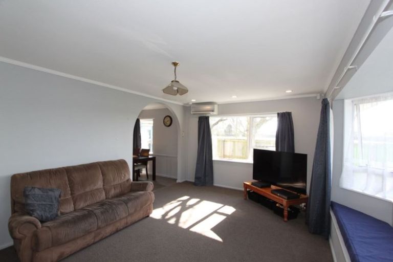 Photo of property in 9 Fir Tree Lane, Aranui, Christchurch, 8061