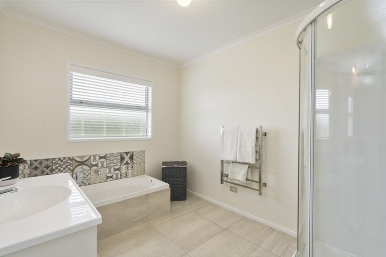 Photo of property in 24a Jules Crescent, Bell Block, New Plymouth, 4312