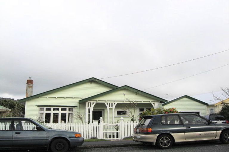 Photo of property in 18 Cooper Street, Karori, Wellington, 6012