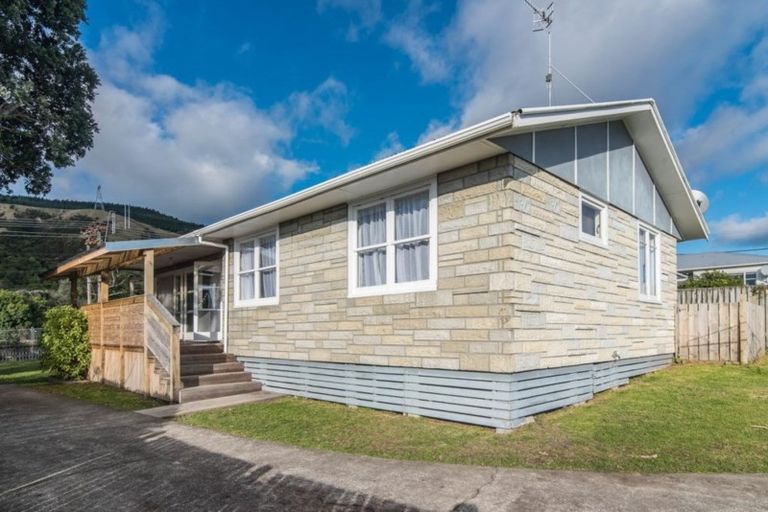 Photo of property in 86 Ruapehu Street, Paraparaumu, 5032