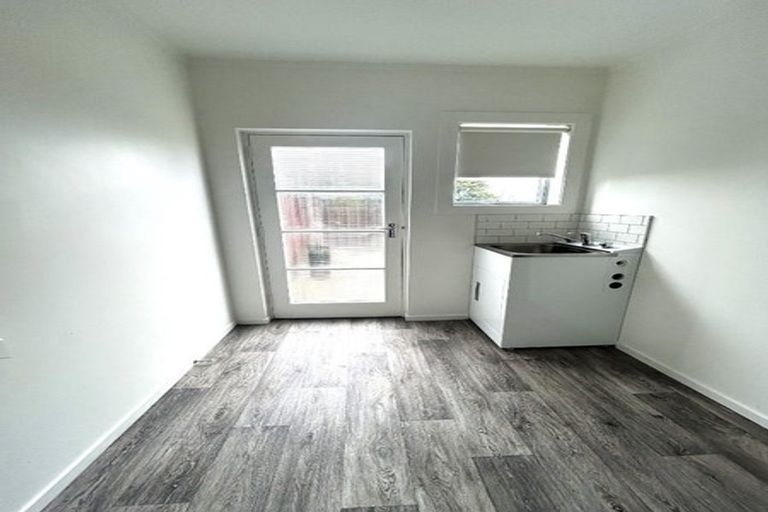 Photo of property in 17b Highlight Parade, Te Atatu South, Auckland, 0610