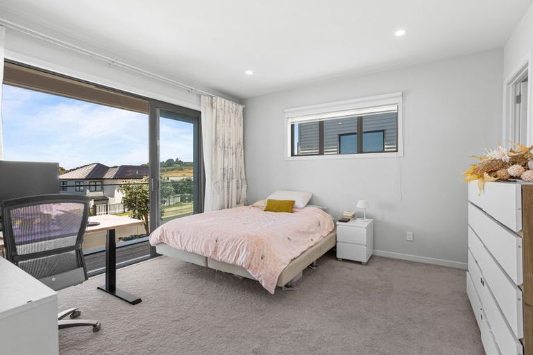 Photo of property in 11 Pacific Heights Road, Orewa, 0931