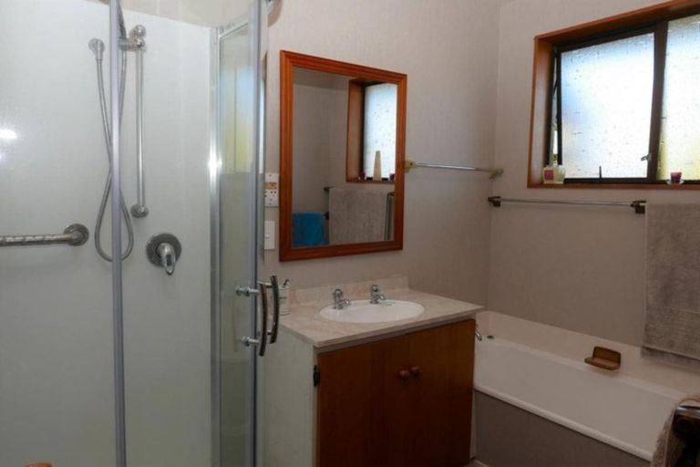 Photo of property in 2/8 James Condon Place, Redwood, Christchurch, 8051