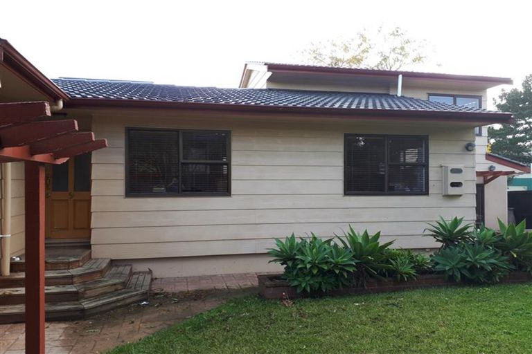 Photo of property in 5 West Harbour Drive, West Harbour, Auckland, 0618