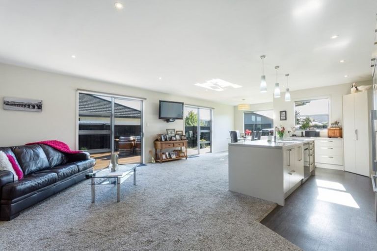 Photo of property in 18 Hagart-alexander Drive, Mosgiel, 9024