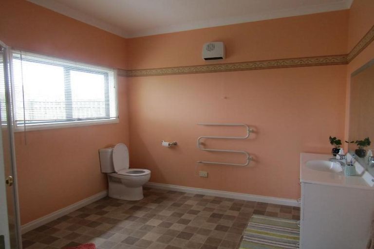 Photo of property in 207 Forest Road, Oruanui, Taupo, 3384