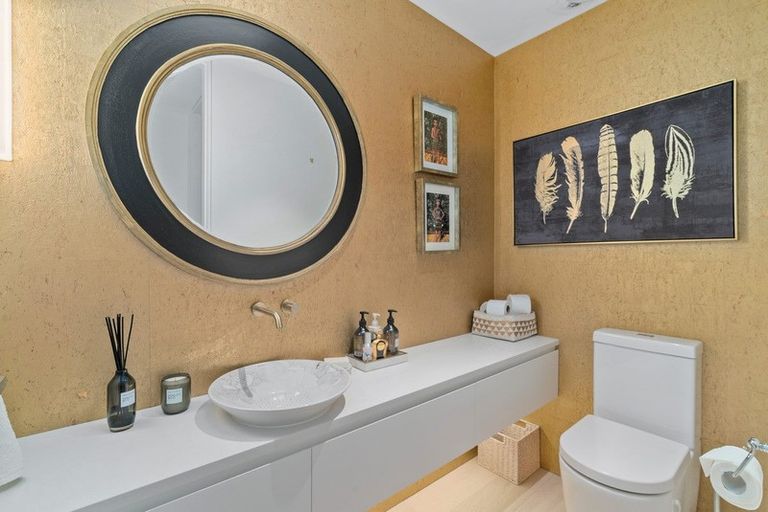 Photo of property in 12 Bay Rise, Wanaka, 9305