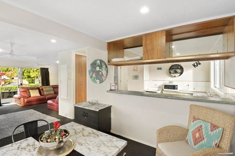 Photo of property in 114 Racecourse Road, Waiuku, 2123