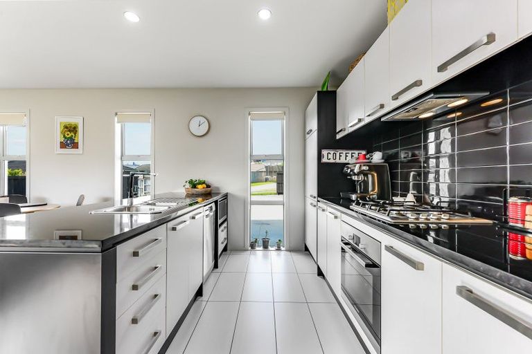 Photo of property in 112 Te Huia Drive, Flagstaff, Hamilton, 3210