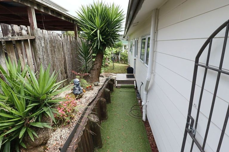 Photo of property in 2/39 Bayview Road, Bayview, Auckland, 0629