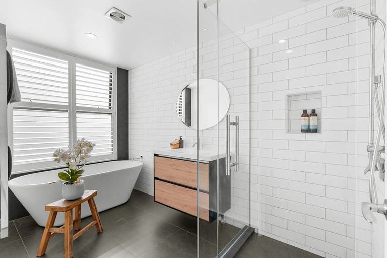 Photo of property in 42 Tui Street, Fendalton, Christchurch, 8041