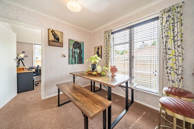 Photo of property in 31 Heretaunga Square, Silverstream, Upper Hutt, 5019