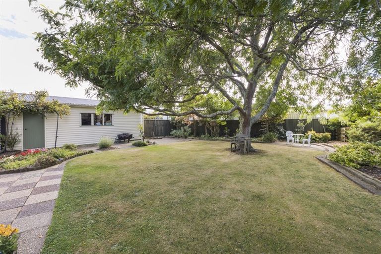 Photo of property in 12 Freyberg Street, Feilding, 4702