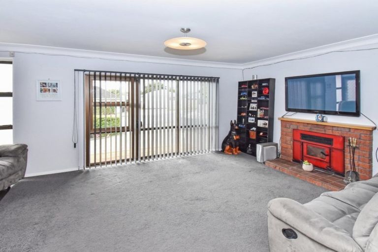 Photo of property in 3 Bowen Street, Manurewa East, Auckland, 2102