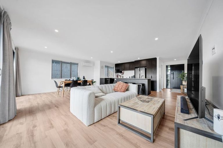 Photo of property in 13 Leathem Crescent, Pokeno, 2402