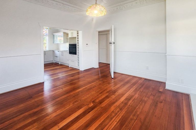 Photo of property in 98 Kennedy Road, Napier South, Napier, 4110